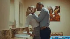 Jouer reea et tina baisée dans la salle de bain fort xxx