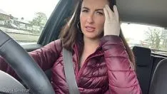 Abspielen Der Fahrer hat Sex mit einem Mann, der weiß, wie man hart fickt