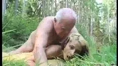 Play Santa gets a sex game in the park after drinking a beer