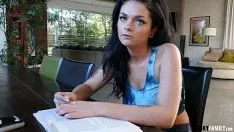Reproducir Un Joven Que Se Folla A Su Hermana Mientras Ella Duerme
