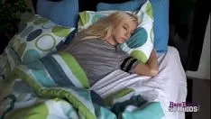 Play Blonde Taken By Cock By Her Dad When Her Cock Gets Up Around The House