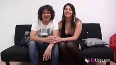 Oynat Madalina Margarit Bükreş'teki bir müşteriyle ne kadar iyi sikişiyor