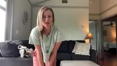Reproducir Esta hermosa y más importante jovencita chupa pollas en el verdadero sentido de la palabra.