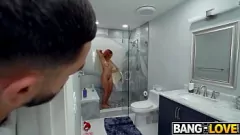 Play Hot Encounter: Roxie Sinner & Peter Green in Intense Hardcore Action