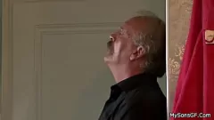 Oynat Üvey Anne Yaşlı Adamın Dick İçin Islanıyor: Aldatma Gerçekliği Euro Babe