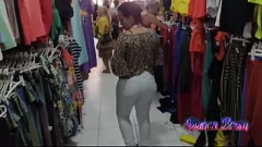 Jouer Amateur Bianca Brum devient méchant avec un étranger suspendu dans une rencontre anale et creampie