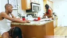 تشغيل كامل فيلم اباحي على الانترنت يخفي ويخفي الديك
