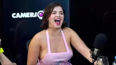 تشغيل يعود الجنية البيضاء إلى البودكاست ويحصل على عارية: الشرج ، الحمار الكبير ، الثدي الكبيرة ، السحاقيات