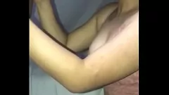 Reproduzir Hotwife suga o pau do vizinho de novo, ela não consegue o suficiente